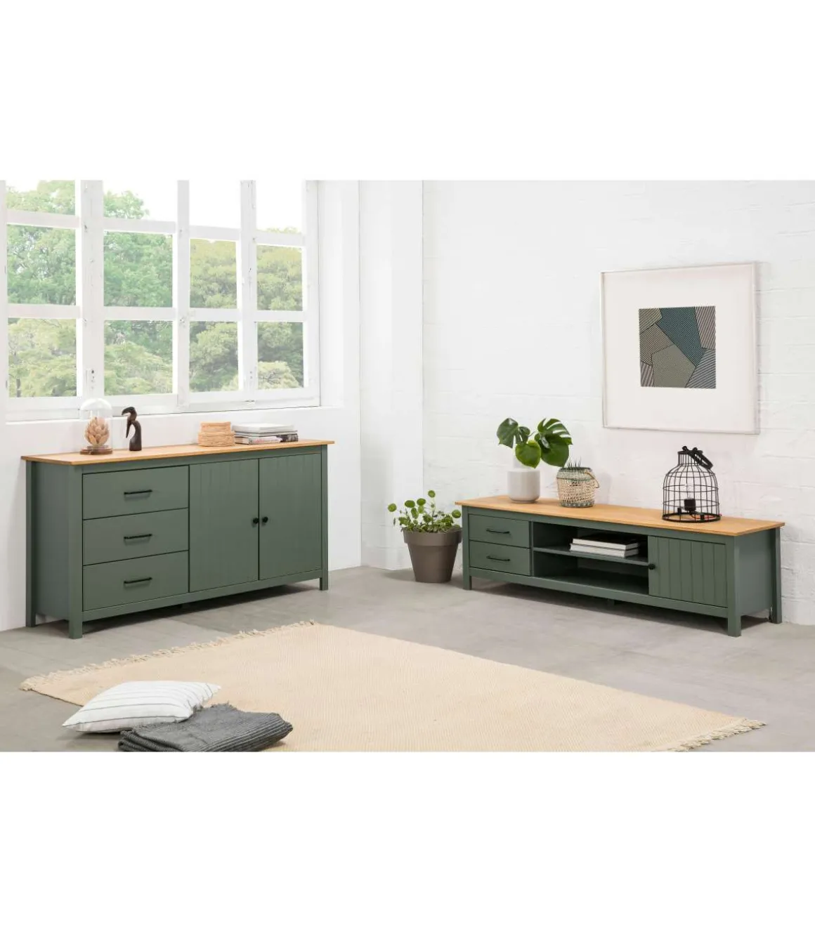 Aparador 2 puertas 3 cajones Mariana acabado verde, 80 cm(alto) 150 cm(ancho) 40 cm(largo)