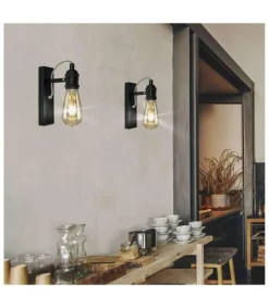 Aplique de pared modelo Kilian acabado negro 22cm(alto) 5cm(ancho) 15cm(fondo)