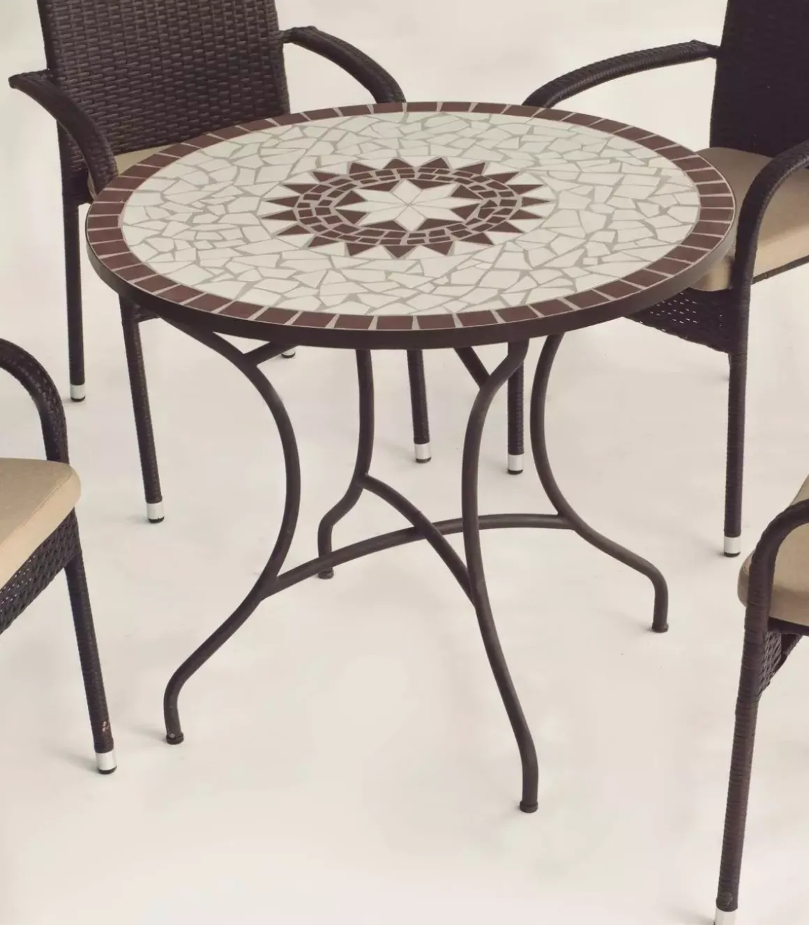 Conjunto terraza jardín mesa + 4 sillones acero color bronce, Estela/Brasil-90/4.