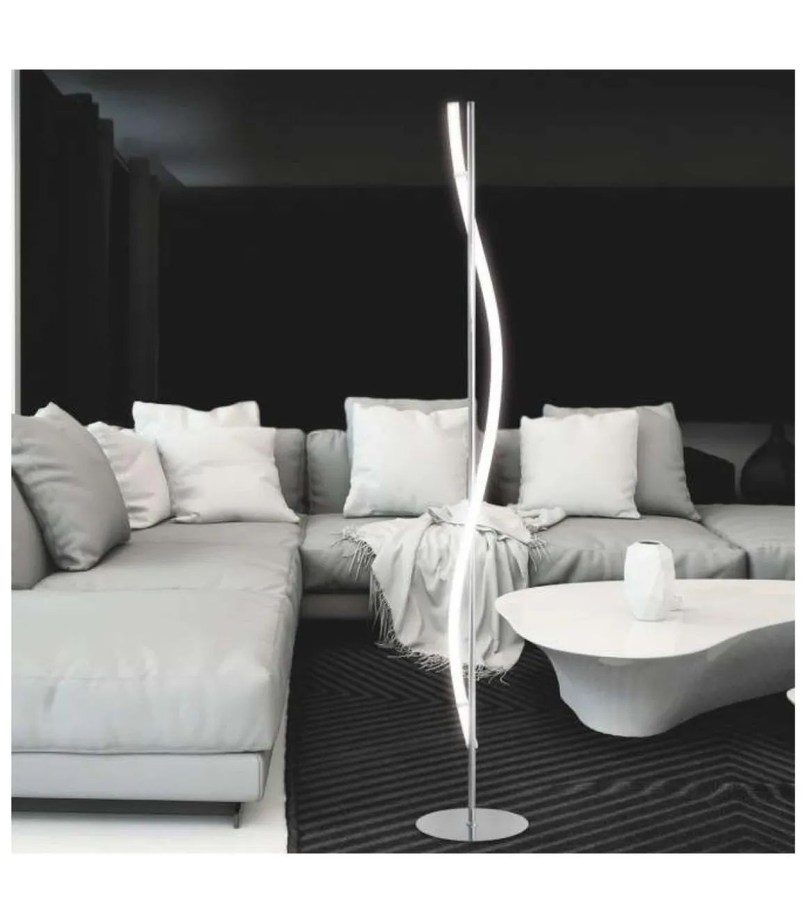 Lámpara de pie modelo Serpis acabado cromo 159cm (alto) 23cm (ancho) 23cm(largo)
