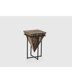 Mesa auxiliar de rincón modelo Avila-56 en madera acabado natural, 56cm(alto) 36cm(ancho) 36cm(fondo).