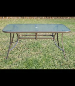 Mesa de acero Macao-150 acabado color bronce, (ancho-fondo-alto): 150x90x75 cm..