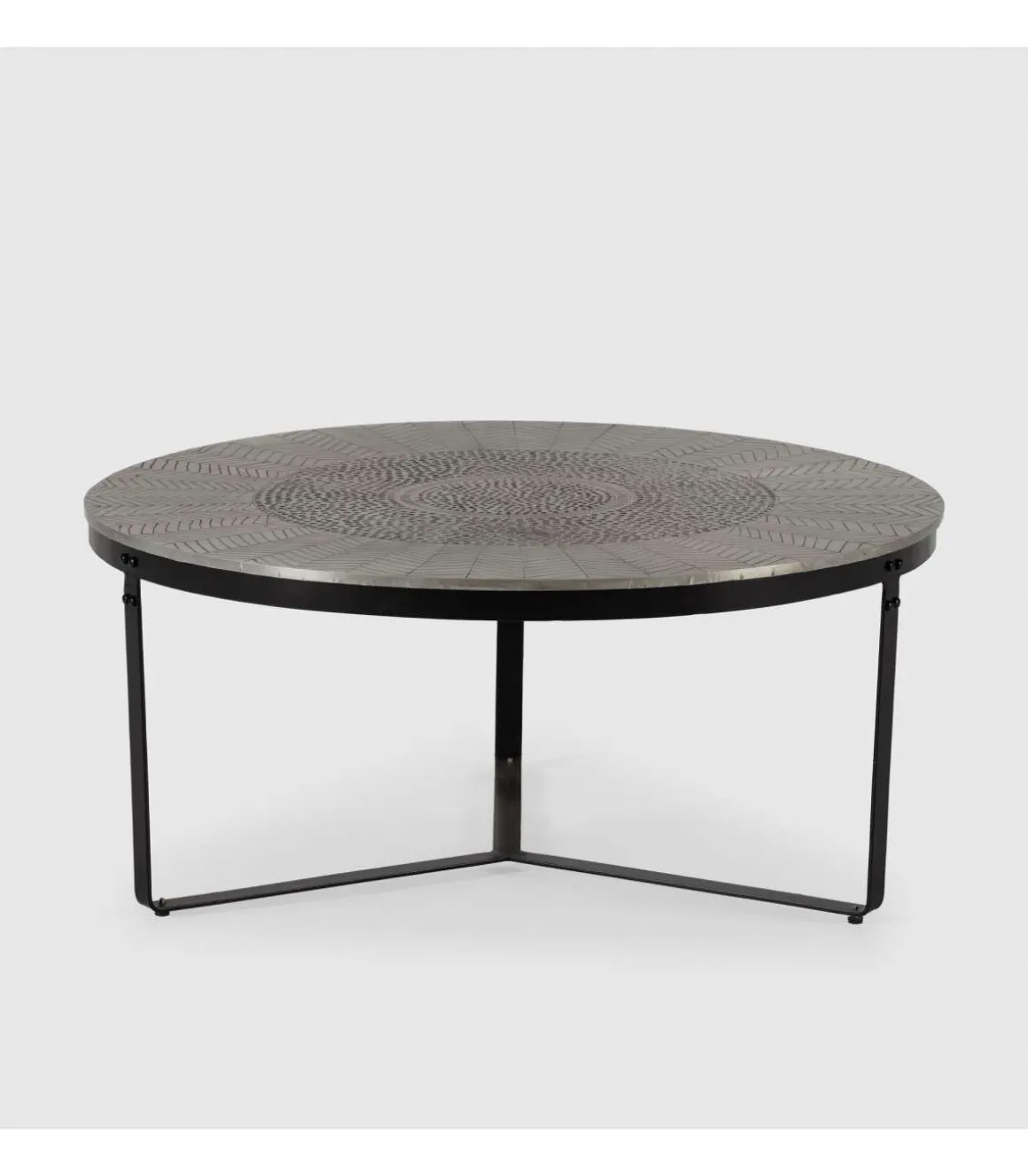 Mesa de centro modelo Saúl acabado latón envejecido, 40cm(alto) 90cm(ancho) 90m(fondo).