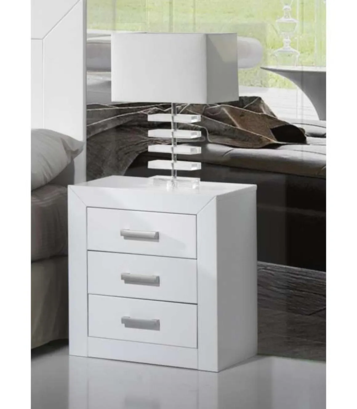 Mesita 3 Cajones Dormitorio Juvenil o Matrimonio acabado Lacado Blanco. 55 cm(alto)50 cm(ancho)35 cm(fondo)