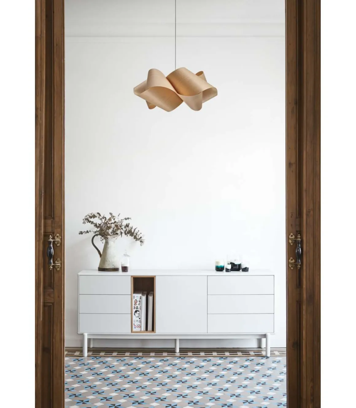 Mueble aparador para comedor modelo Corvo 1 puerta 6 cajones acabado crema, 40cm(ancho) 76cm(alto) 180cm (largo)