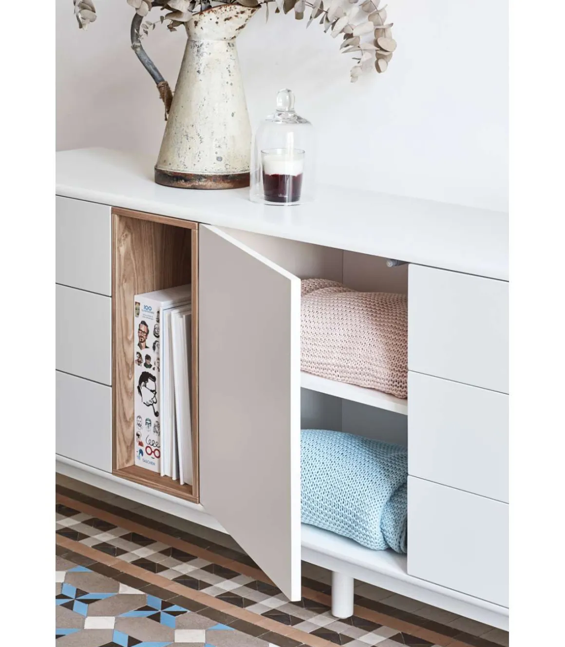 Mueble aparador para comedor modelo Corvo 1 puerta 6 cajones acabado crema, 40cm(ancho) 76cm(alto) 180cm (largo)