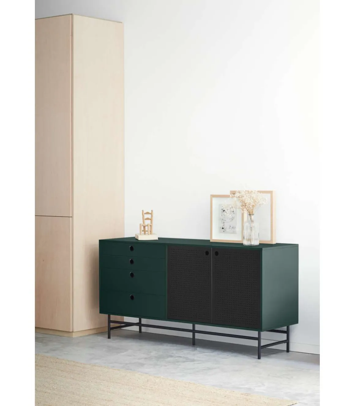 Mueble aparador para comedor modelo Punto 2 puertas 4 cajones acabado verde/negro, 47cm(ancho) 77cm(alto) 150cm (largo)