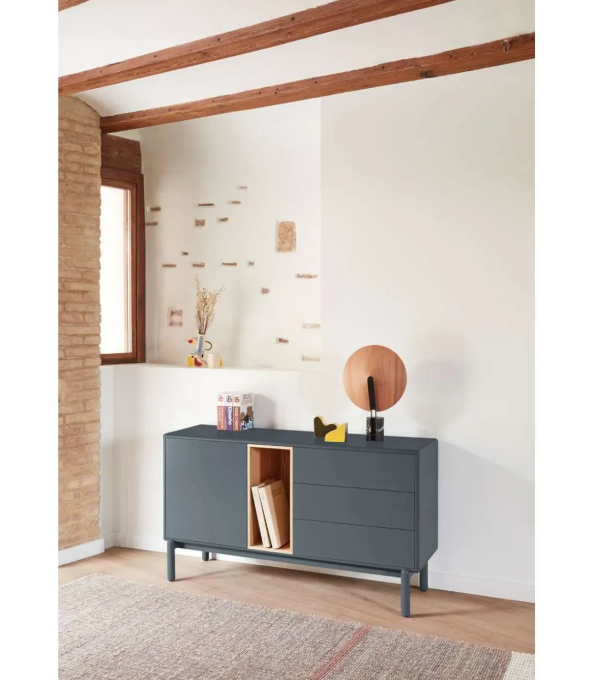 Mueble aparador para comedor modelo Corvo 1 puerta 3 cajones acabado antracita, 136.8cm(ancho) 76cm(alto) 40cm (fondo)