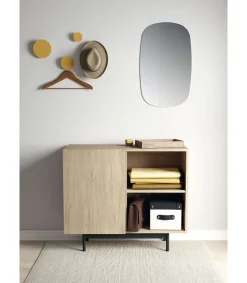 Mueble auxiliar modelo 601-2 acabado en roble. 78 cm (alto) x 90 cm (ancho) x 34 cm (prof.)
