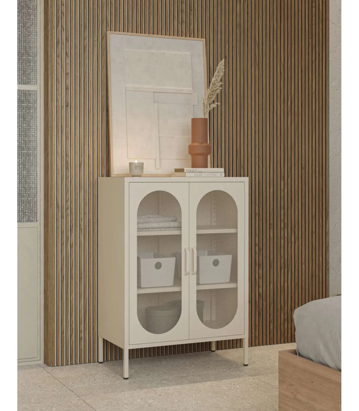 Mueble auxiliar 2 puertas abatibles modelo Dora acabado metal crema. 100cm(alto) 70cm (ancho) 40cm(prof.)