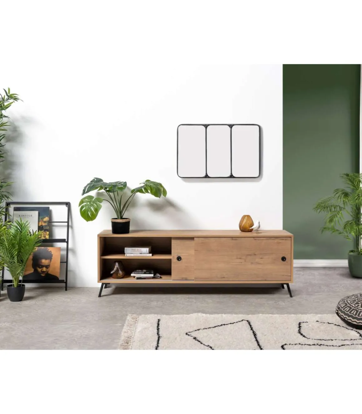 Mueble de televisión Kamet dos puertas correderas acabado roble gold, 52cm(alto) 160cm(ancho) 40cm(largo)