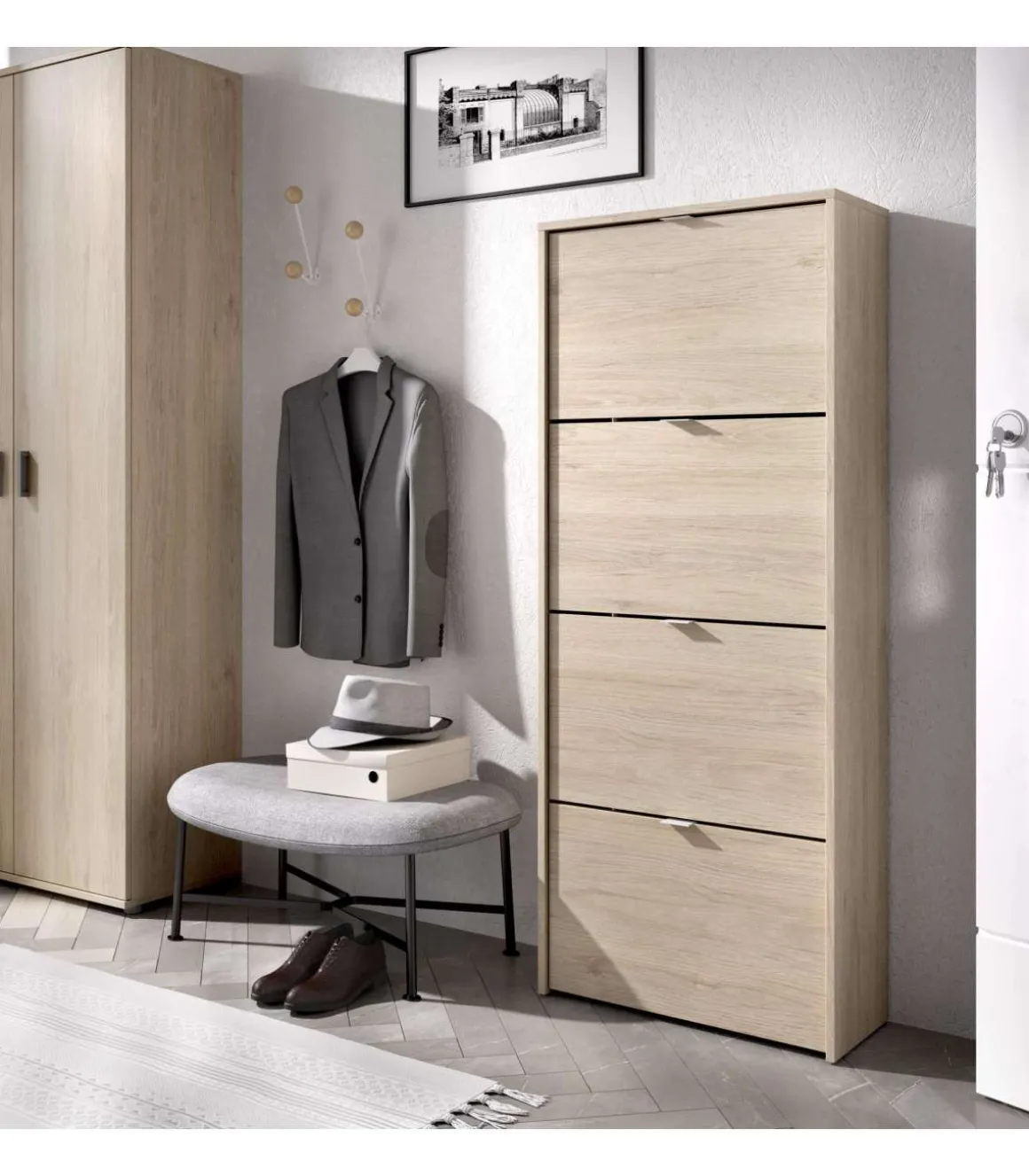 Mueble Zapatero Jaen con 4 trampones en natural. 61 cm(ancho) 149 cm(altura) 25 cm(fondo)