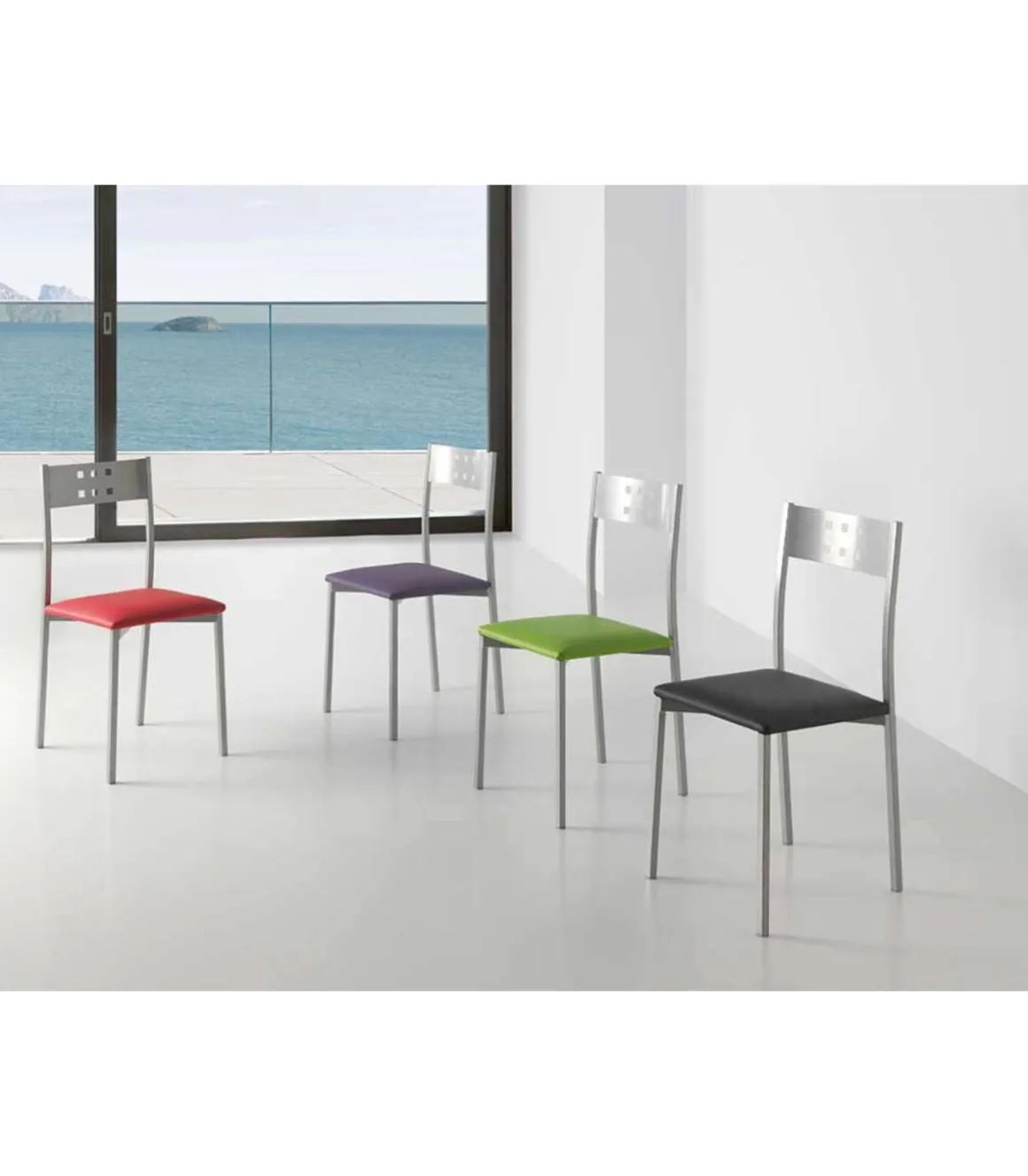 Pack de 4 sillas Alicia en polipiel negro, 41 x 47 x 86 cm (largo x alto x ancho)