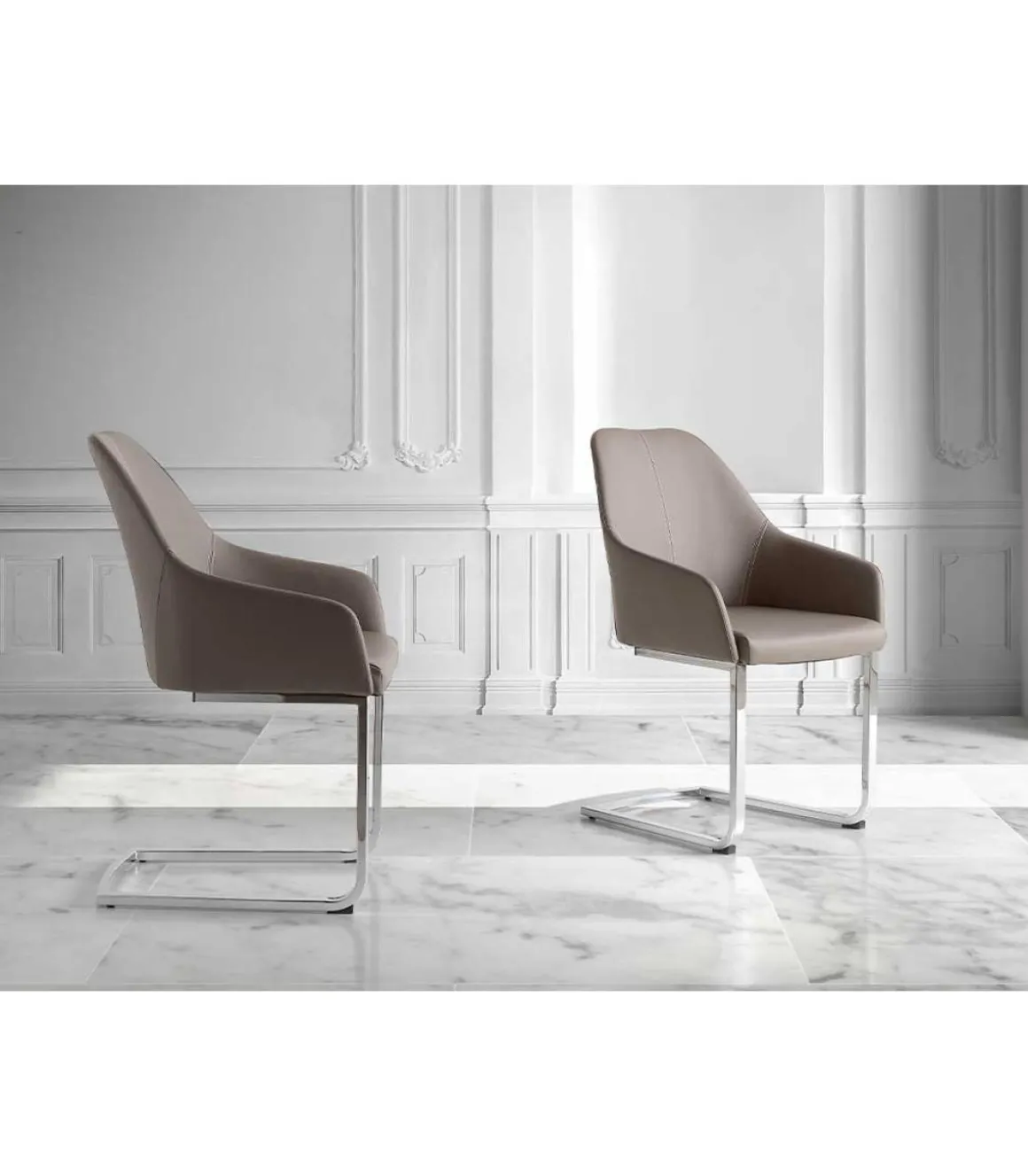 Pack de 2 sillas Lina en color gris topo 55 x 58 x 88/46 cm (largo x ancho x alto)