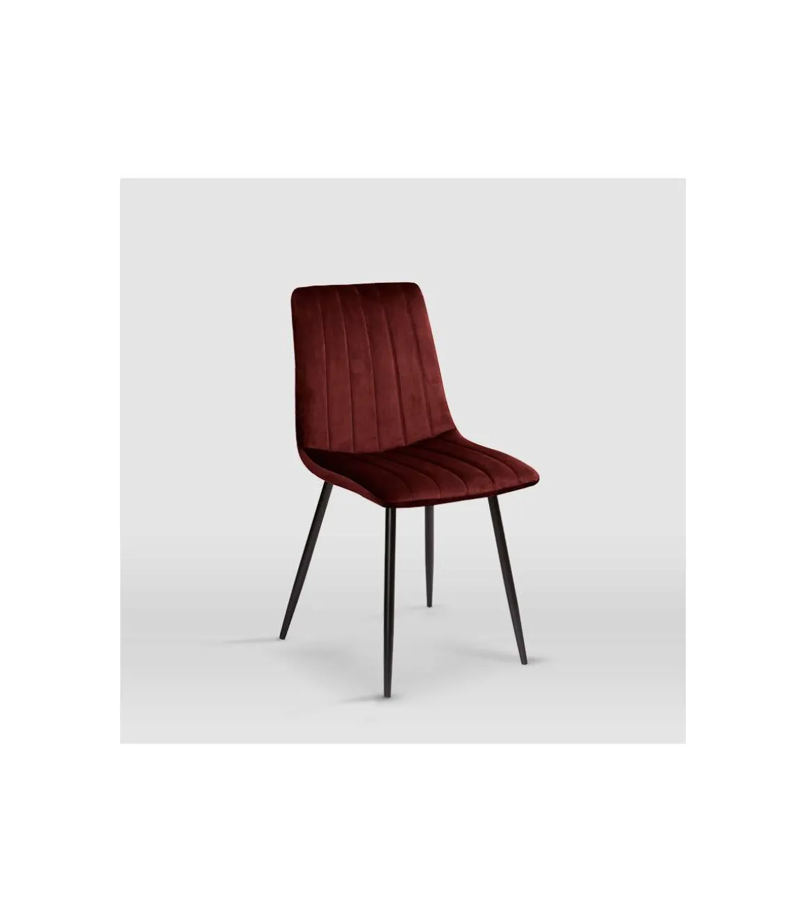 Pack de 4 sillas modelo IRIA tapizadas en terciopelo granate, 44cm(ancho ) 88.5cm(altura) 55cm(fondo)