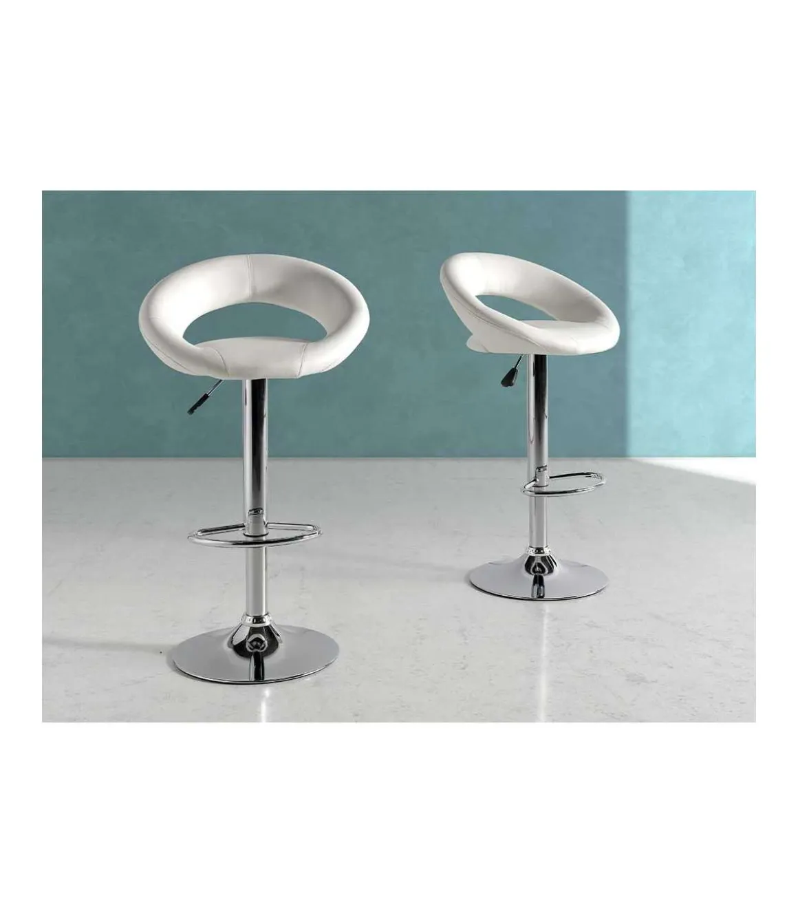 Pack de 2 taburetes elevables Zoe tapizados en polipiel blanco, 53 x 47 x 80/101 cm (largo x alto x ancho)